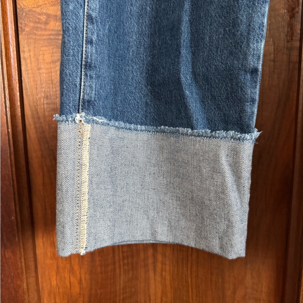 Closed Wide-Leg Cropped Jeans in Mid Blue - Picture 5 of 13